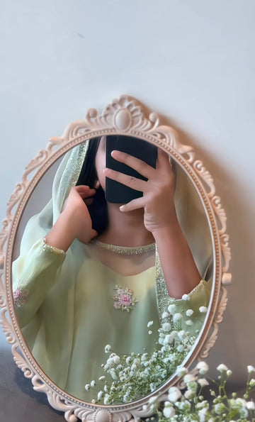 MINT_GREEN