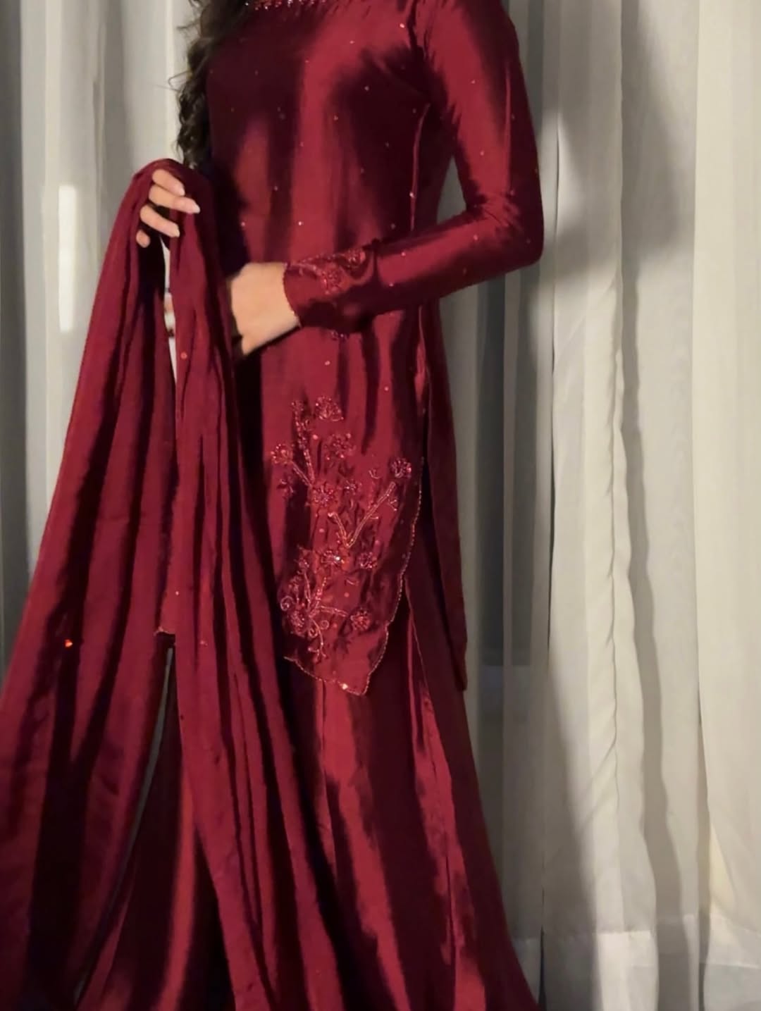 ROYAL_MAHROON