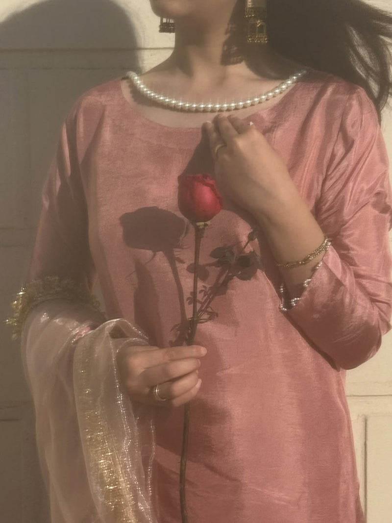 LIGHT_PINK