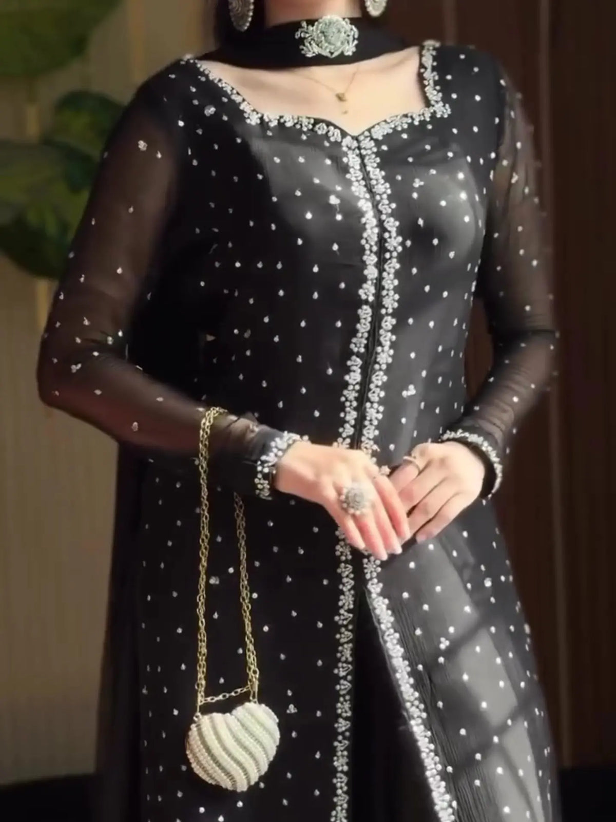 BLACK ROOHANI