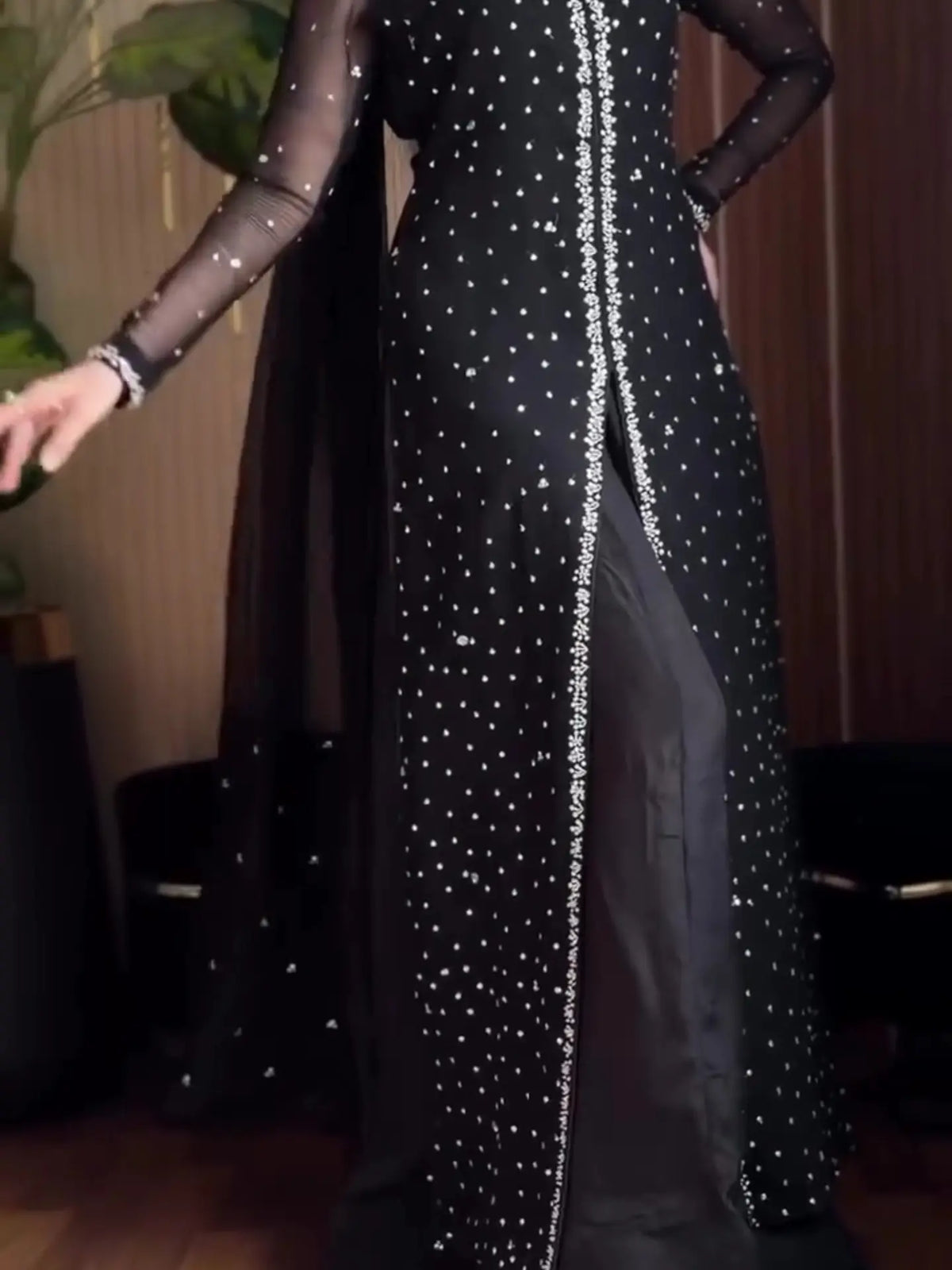 BLACK ROOHANI