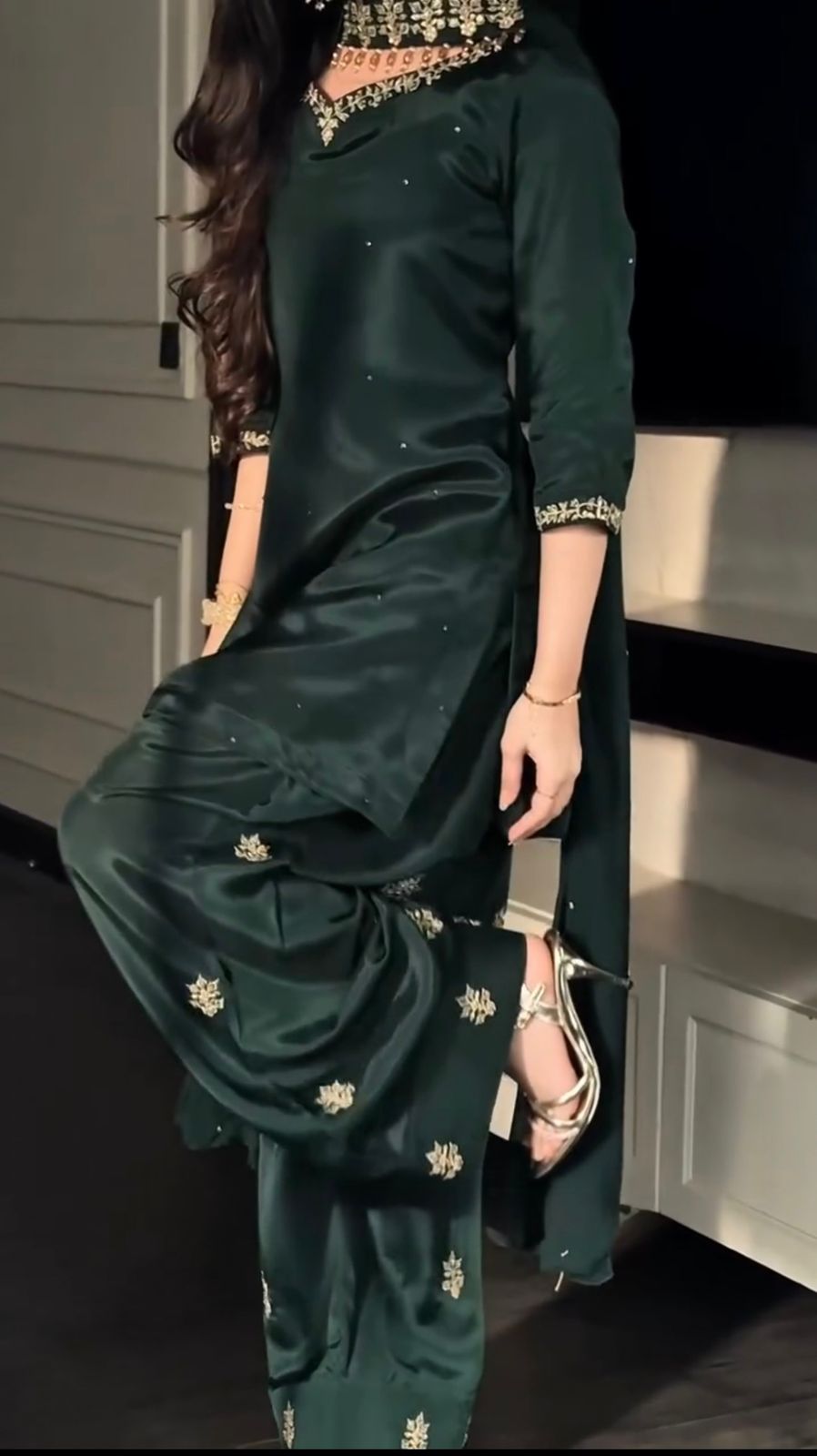 DARK GREEN