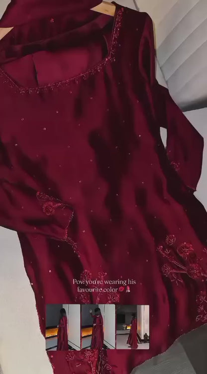 ROYAL_MAHROON